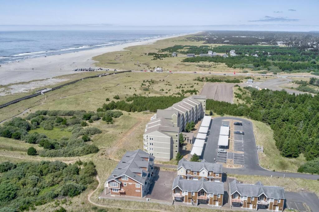 Beach Please-Updated Home With Ocean Views Long Beach Dış mekan fotoğraf